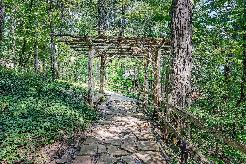 Laurel Valley Mountain Retreat image