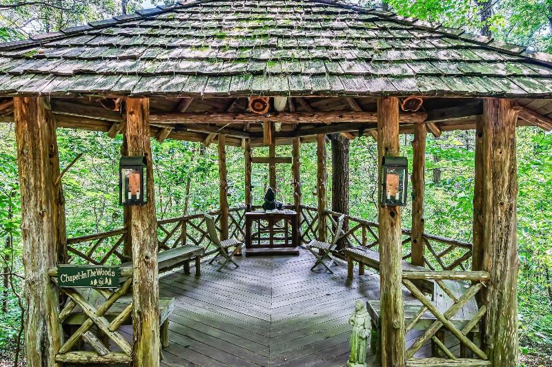 Laurel Valley Mountain Retreat image
