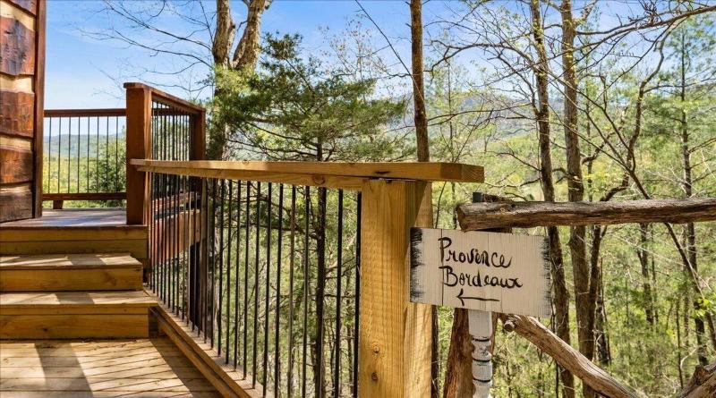 Laurel Valley Mountain Retreat image