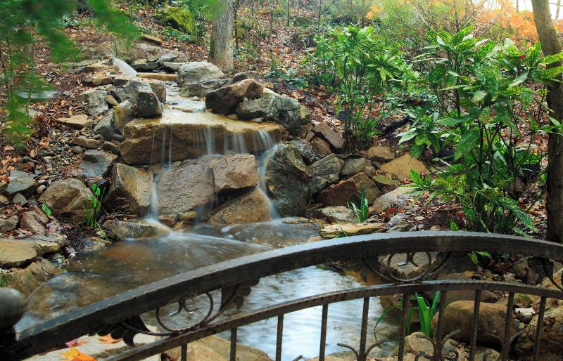 Laurel Valley Mountain Retreat image
