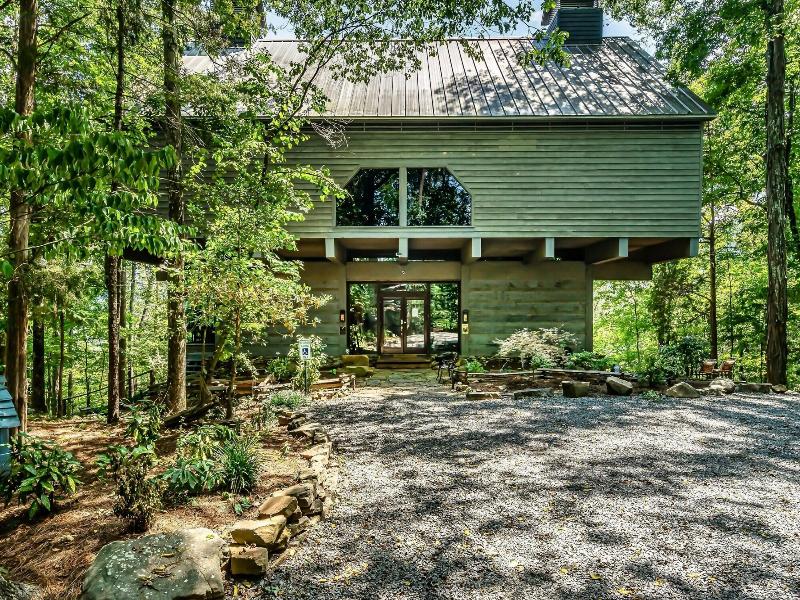 Laurel Valley Mountain Retreat image