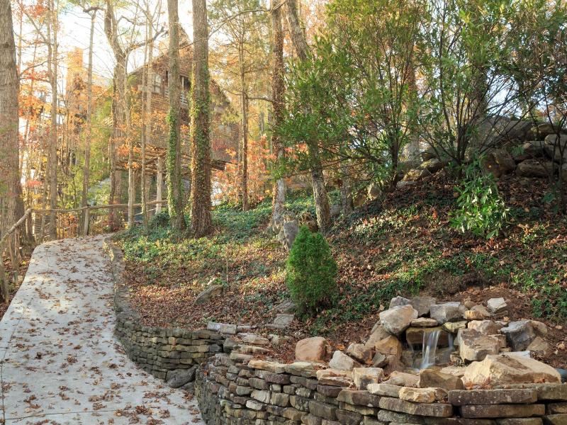 Laurel Valley Mountain Retreat image