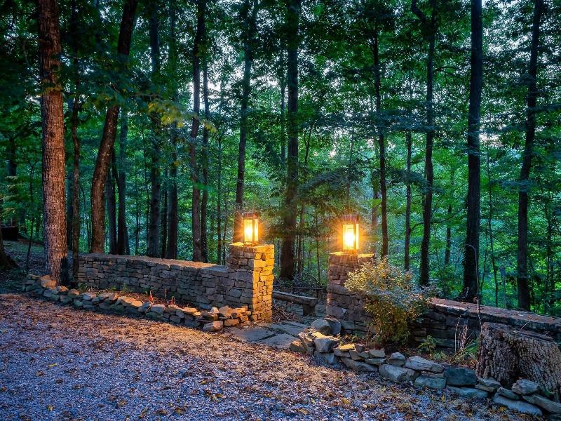 Laurel Valley Mountain Retreat image