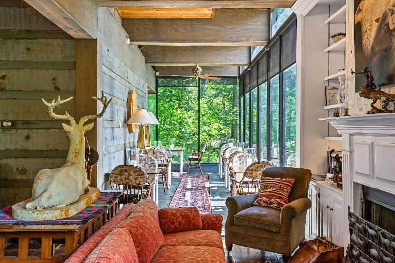 Laurel Valley Mountain Retreat image