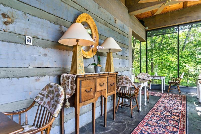 Laurel Valley Mountain Retreat image