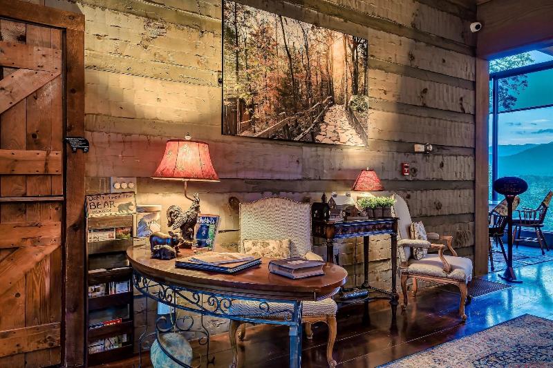 Laurel Valley Mountain Retreat image