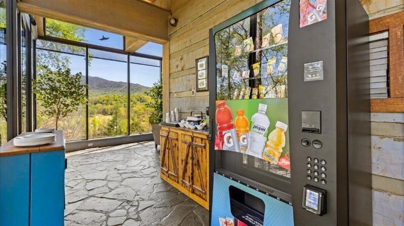 Laurel Valley Mountain Retreat image