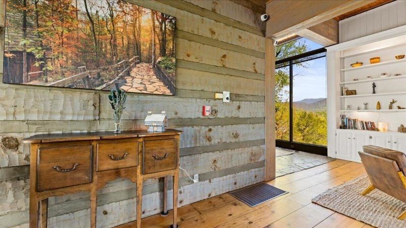Laurel Valley Mountain Retreat image