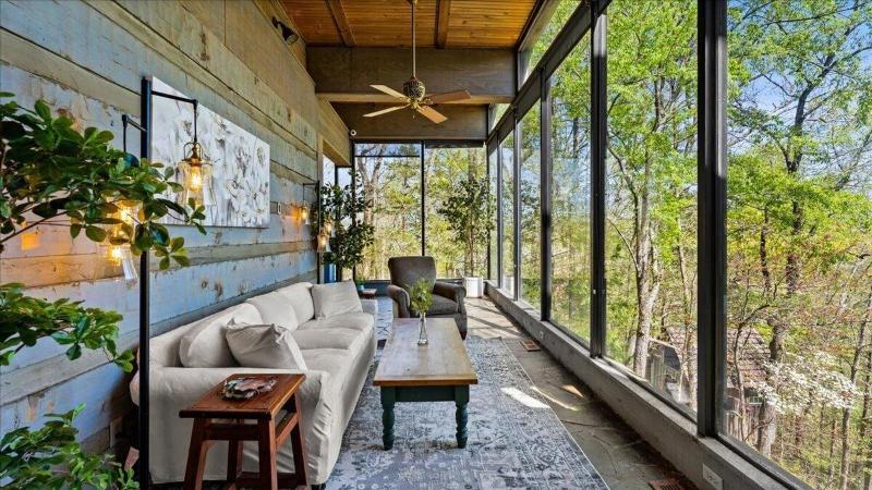 Laurel Valley Mountain Retreat image