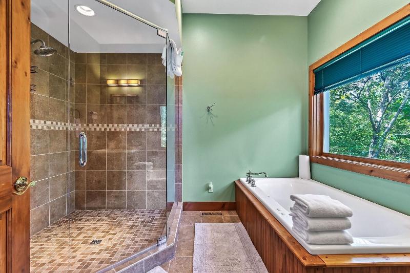 Laurel Valley Mountain Retreat image