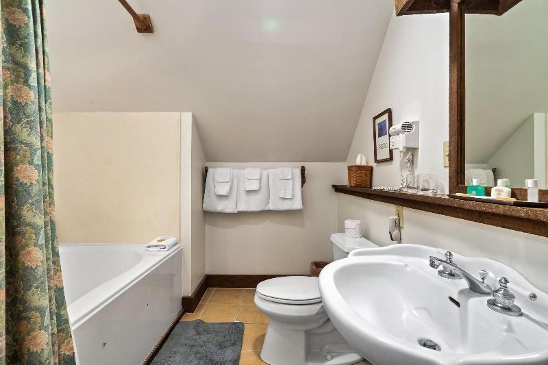 Laurel Valley Mountain Retreat image