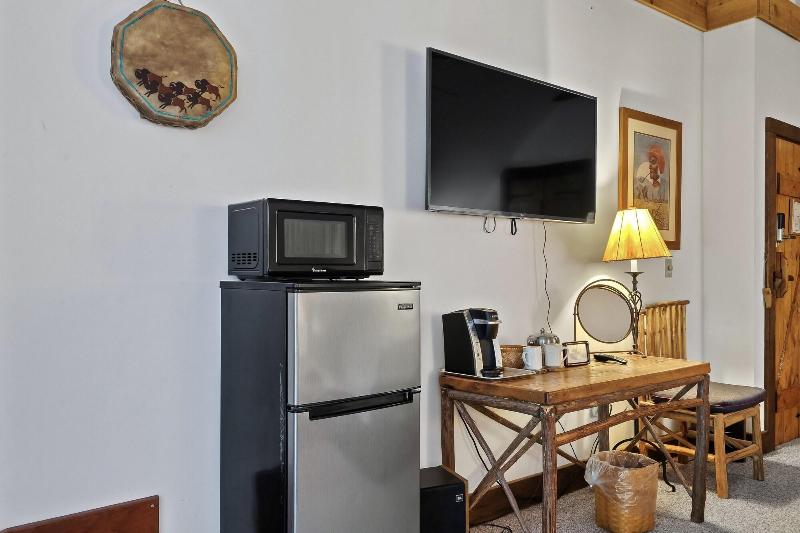 Laurel Valley Mountain Retreat image