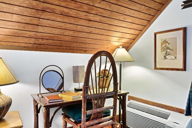 Laurel Valley Mountain Retreat image