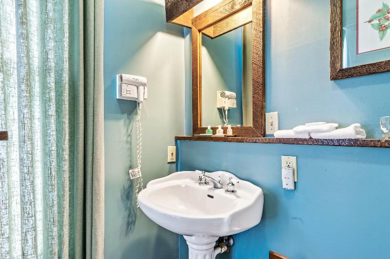 Laurel Valley Mountain Retreat image