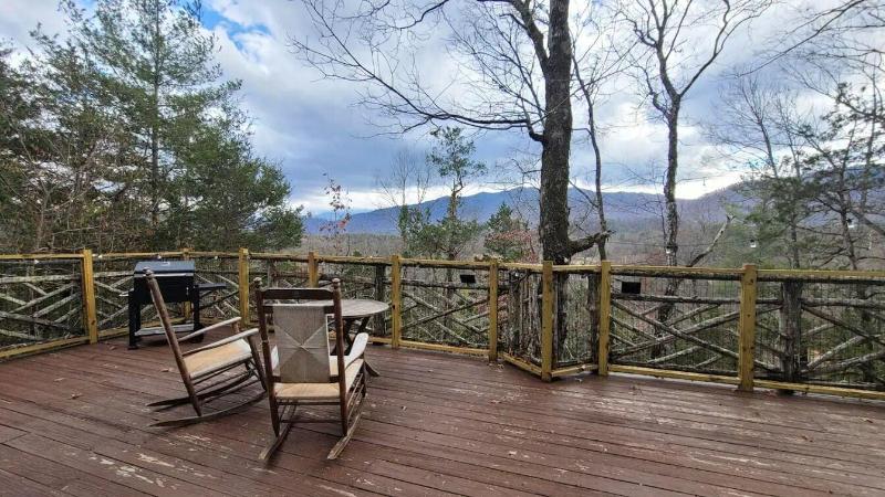 Laurel Valley Mountain Retreat image