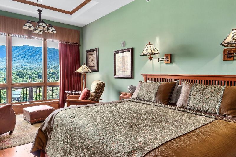 Laurel Valley Mountain Retreat image