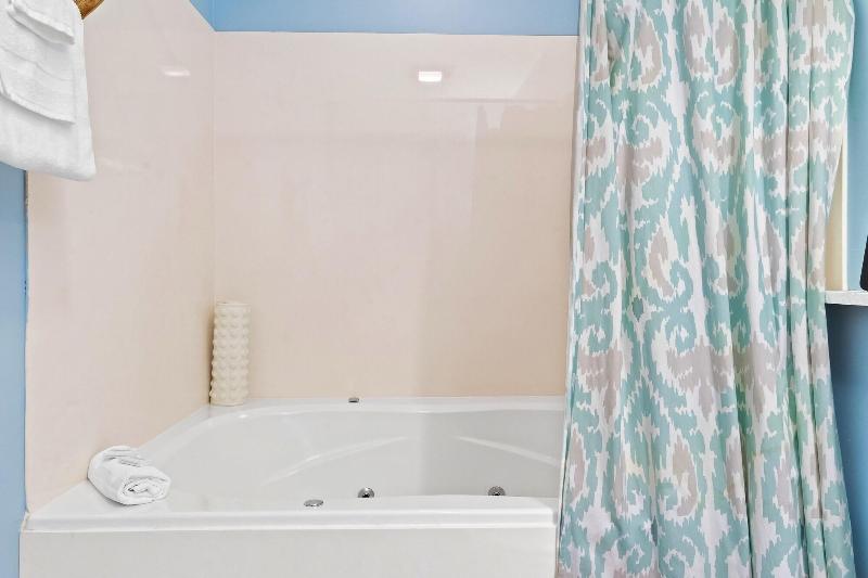 Laurel Valley Mountain Retreat image