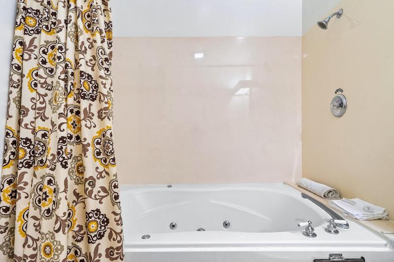Laurel Valley Mountain Retreat image