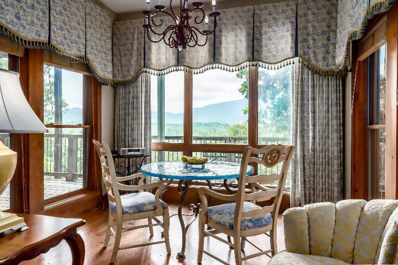 Laurel Valley Mountain Retreat image