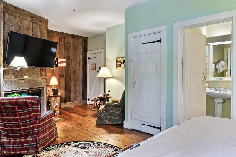 Laurel Valley Mountain Retreat image