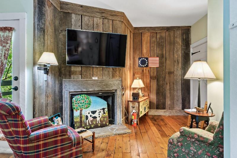 Laurel Valley Mountain Retreat image