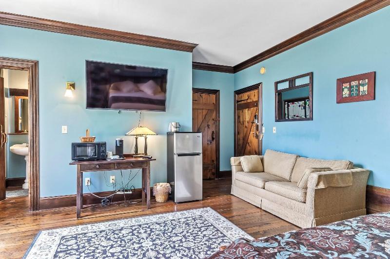 Laurel Valley Mountain Retreat image