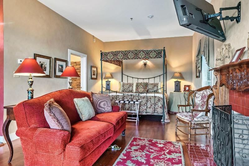 Laurel Valley Mountain Retreat image