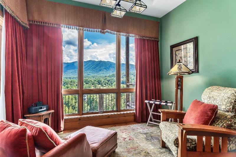 Laurel Valley Mountain Retreat image