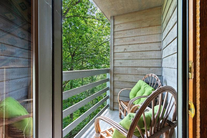 Laurel Valley Mountain Retreat image