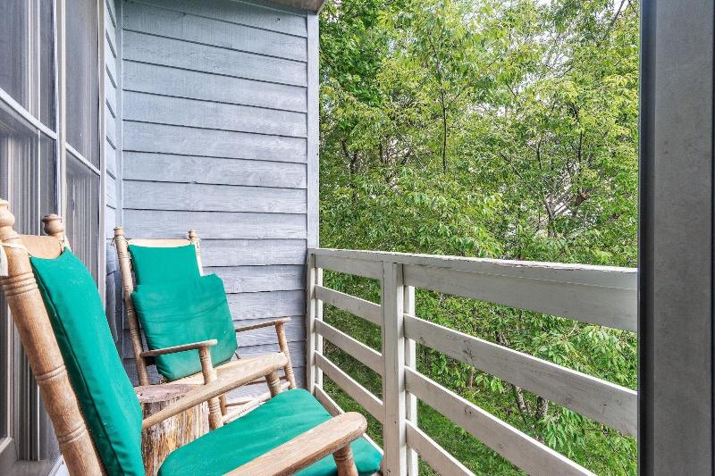 Laurel Valley Mountain Retreat image
