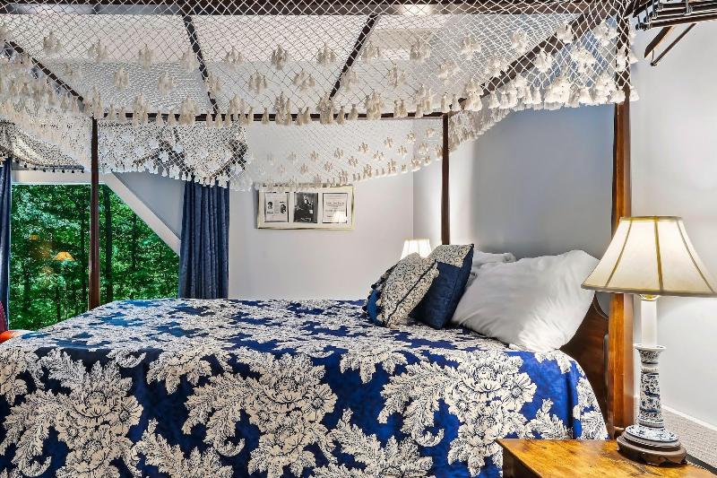 Laurel Valley Mountain Retreat image
