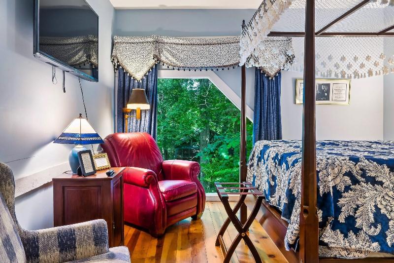Laurel Valley Mountain Retreat image
