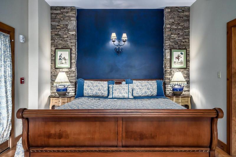 Laurel Valley Mountain Retreat image