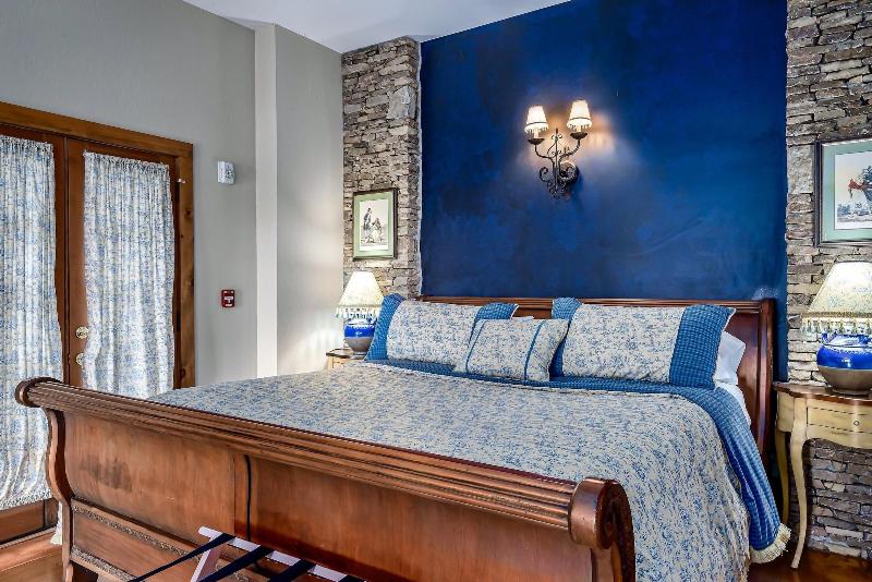 Laurel Valley Mountain Retreat image