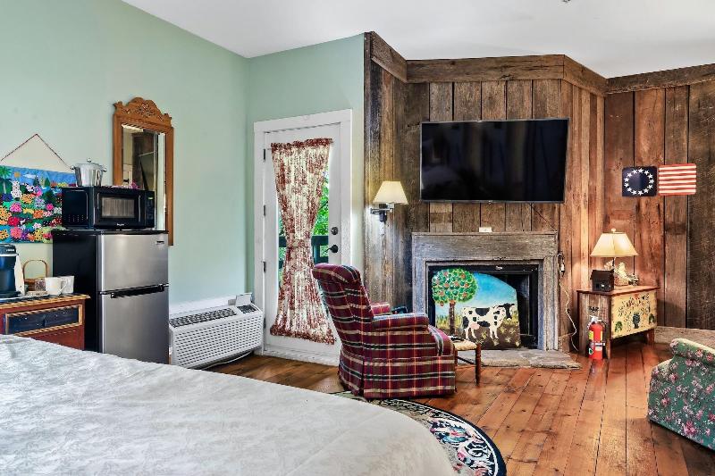 Laurel Valley Mountain Retreat image