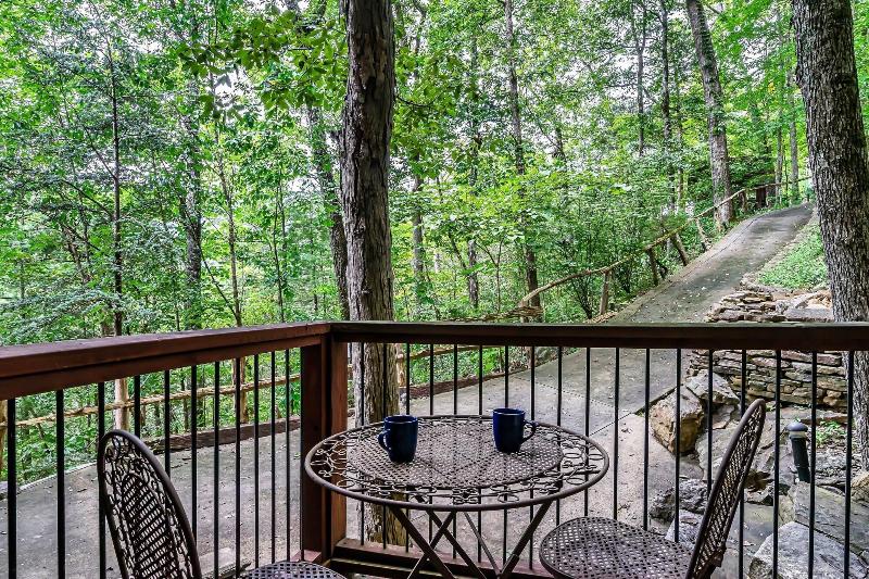 Laurel Valley Mountain Retreat image