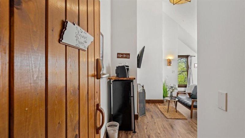 Laurel Valley Mountain Retreat image
