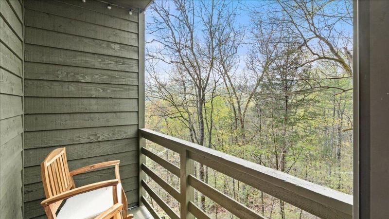Laurel Valley Mountain Retreat image