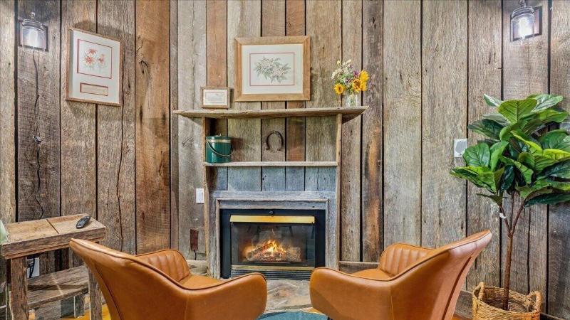 Laurel Valley Mountain Retreat image