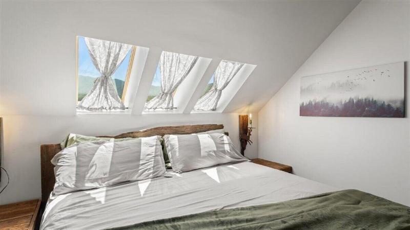 Laurel Valley Mountain Retreat image
