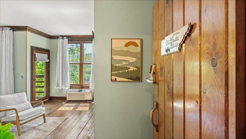Laurel Valley Mountain Retreat image