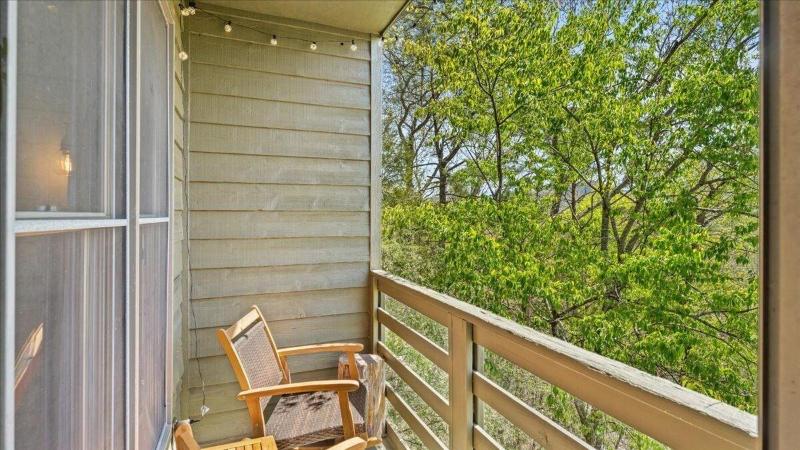 Laurel Valley Mountain Retreat image