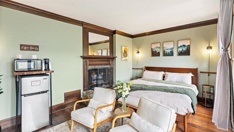 Laurel Valley Mountain Retreat image