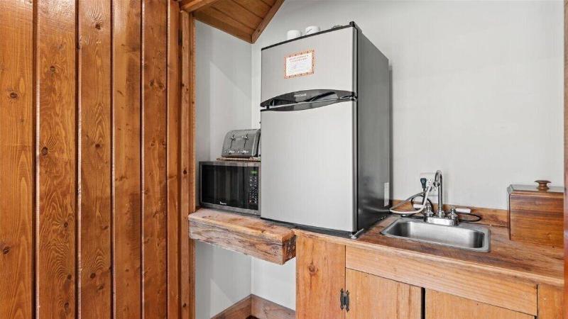 Laurel Valley Mountain Retreat image