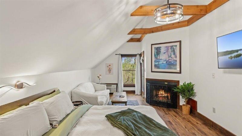 Laurel Valley Mountain Retreat image