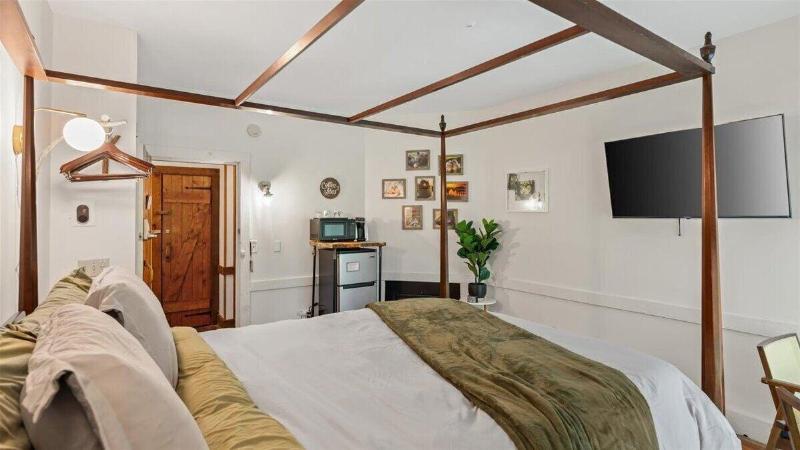 Laurel Valley Mountain Retreat image