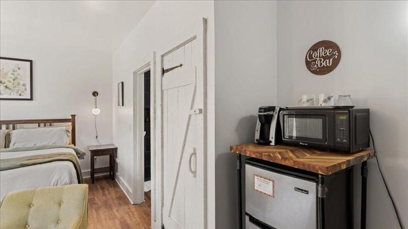 Laurel Valley Mountain Retreat image