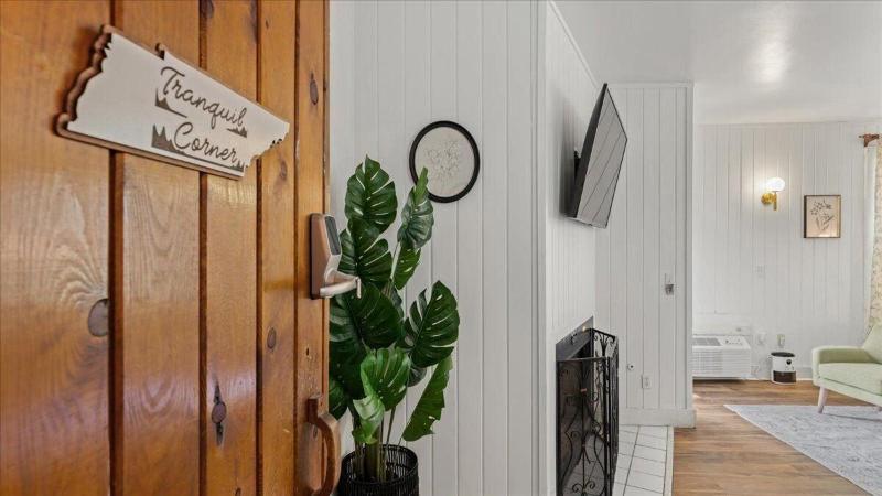 Laurel Valley Mountain Retreat image