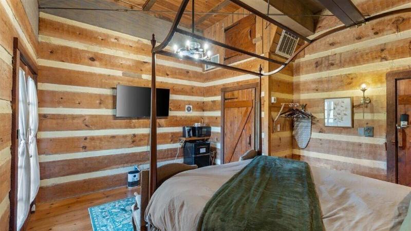 Laurel Valley Mountain Retreat image