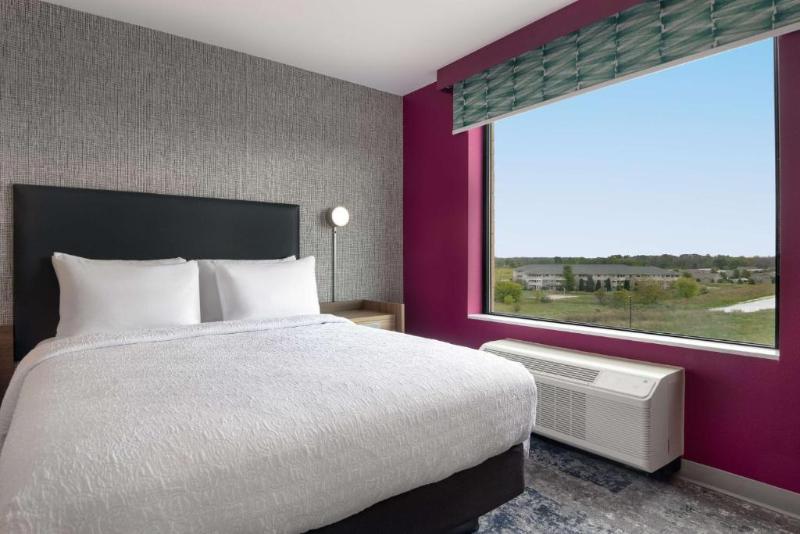 Home2 Suites By Hilton Sheboygan image